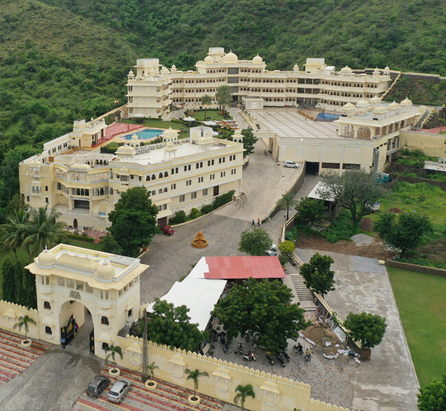 Hotels on Udaipur Nathdwara Highway, Labh Garh Hotel